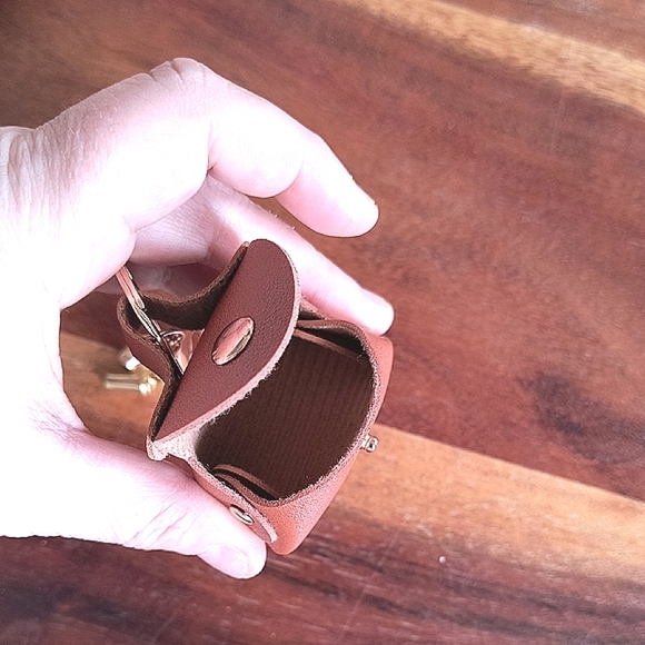 Brown Vegan Leather Keychain Holder with Gold Coffee Theme Charms. New - Picture 2 of 6